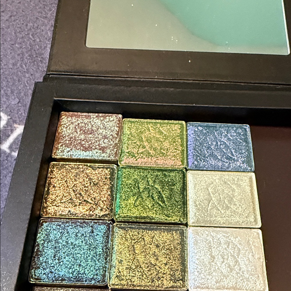 Vibrant Eyeshadow Palette